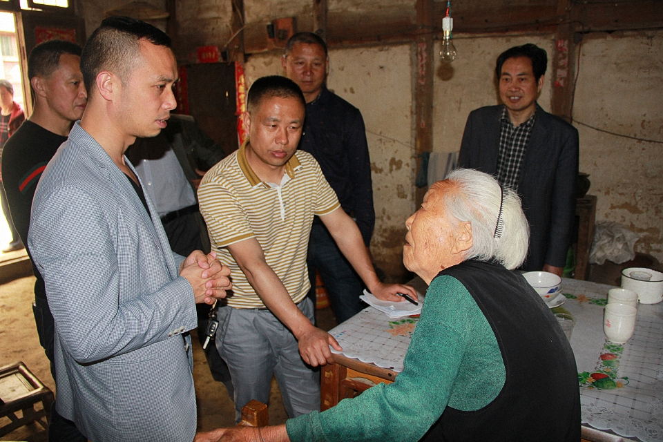 C:\Documents and Settings\Administrator\桌面\IMG_3801_看图王.jpg